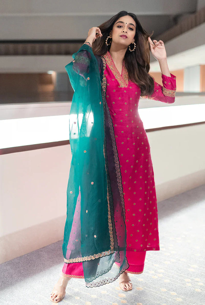 Pink Resham V Neck Kurta Set
